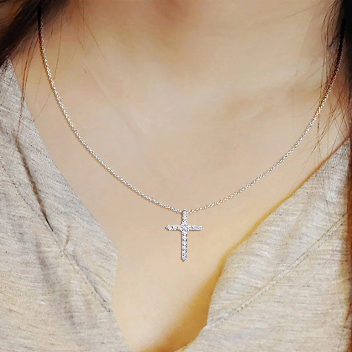 18K White Gold Over Silver Diamond Cross Pendant Necklace R862