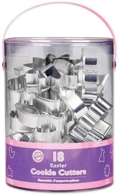 18-Piece Metal Cookie Cutter Set D766