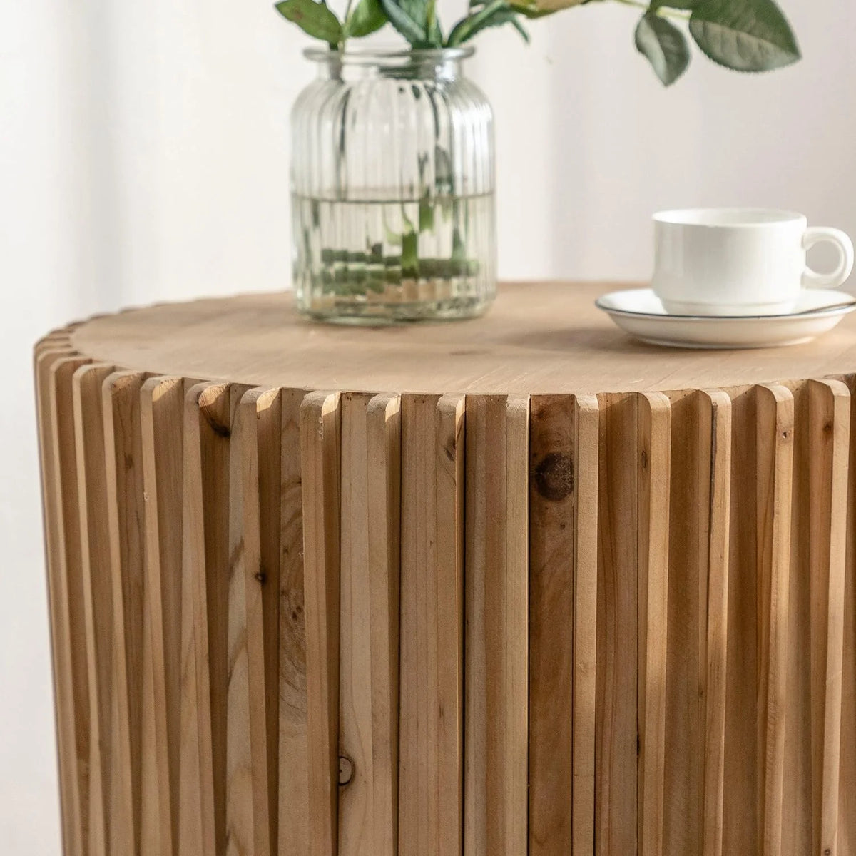 Round Wood Coffee Table F594901