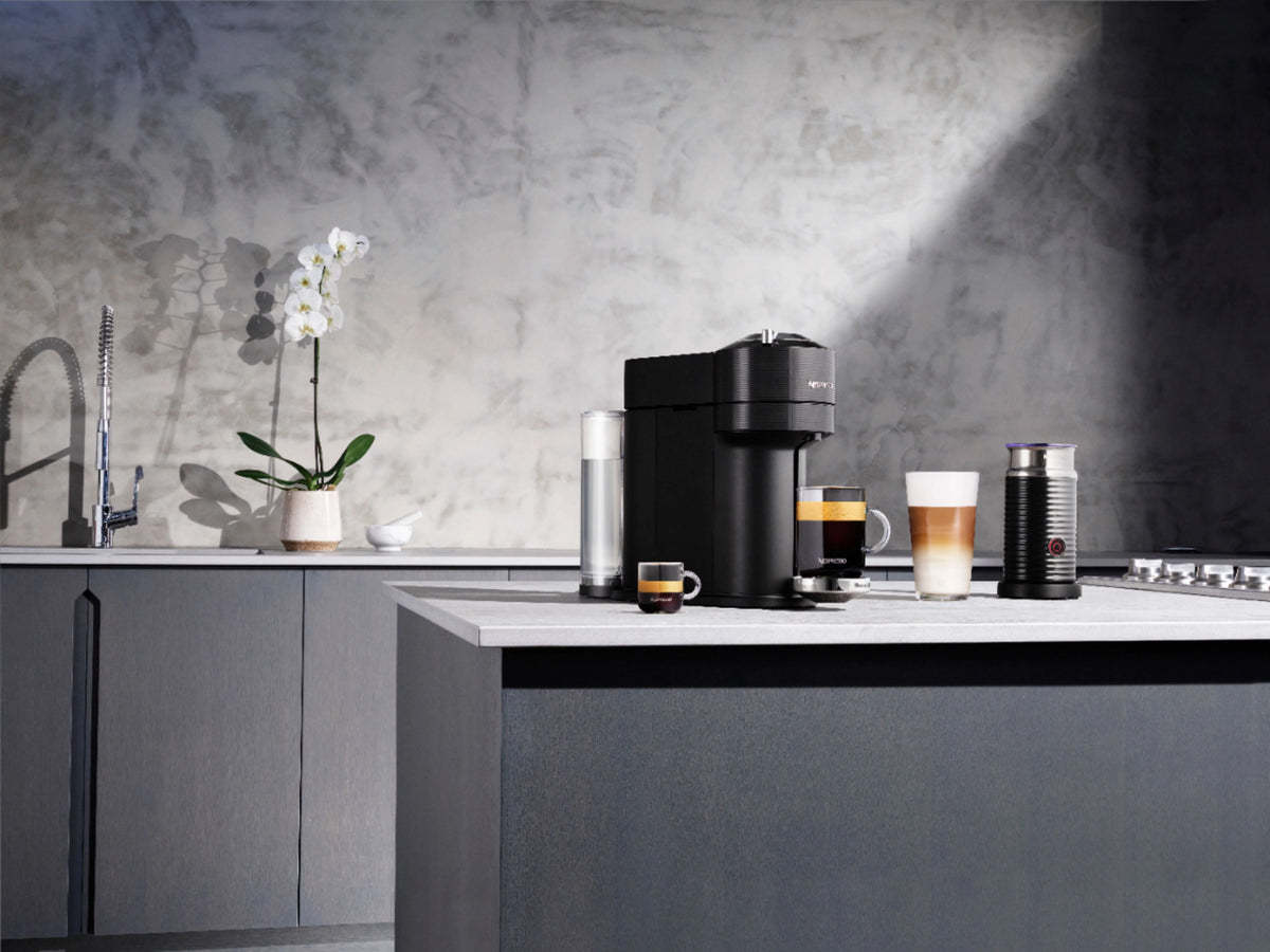Black Coffee Maker with Milk Frother Q49678