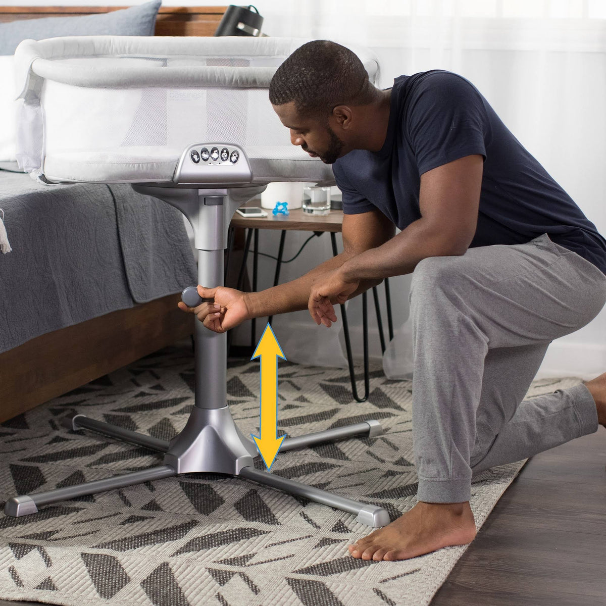 Silver River Stone Bassinest Swivel Sleeper Premier S6147