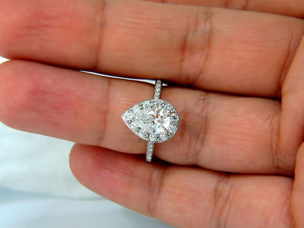 1.15ct Pear Shape Diamond Ring with 1.00ct Round Accents Platinum W515